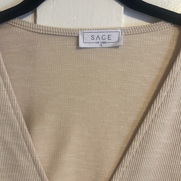 Sage The Label Crop Top - Picture 3 of 4